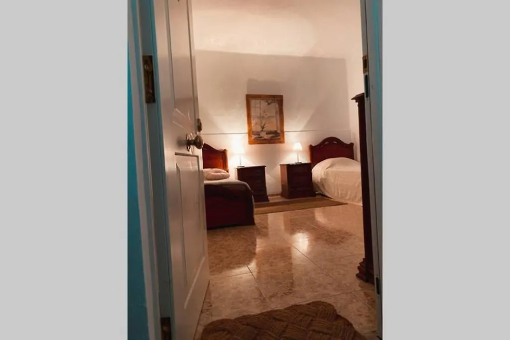 Large 90M2 Canary Apartment, Nice View, Location ! プエルト・デ・サンティアゴ アパート